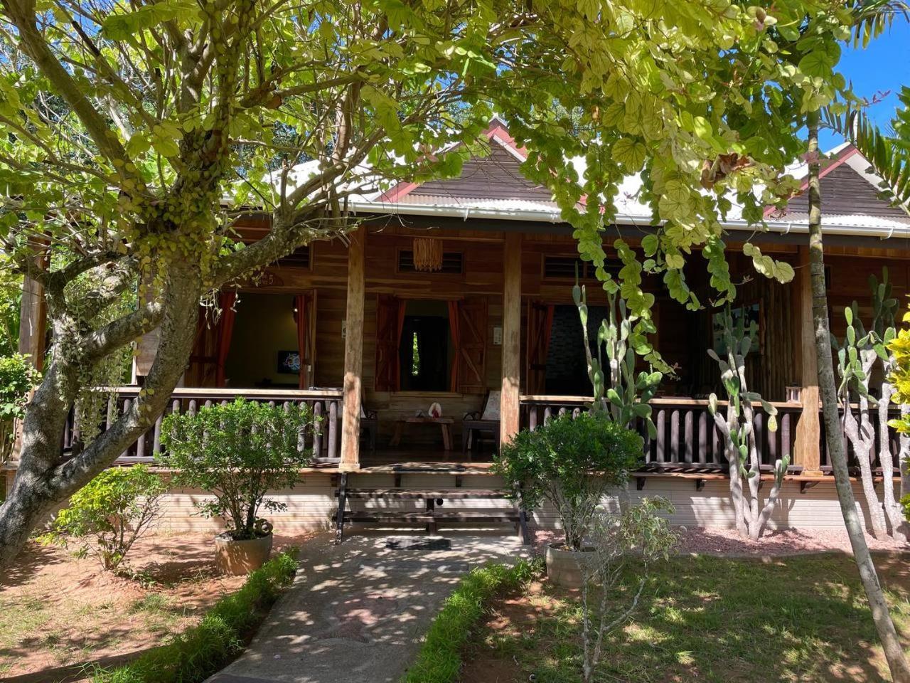 La Digue Holiday Villa Exterior foto