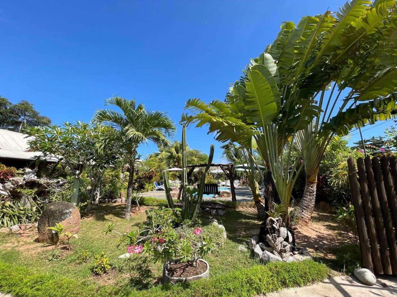 La Digue Holiday Villa Exterior foto