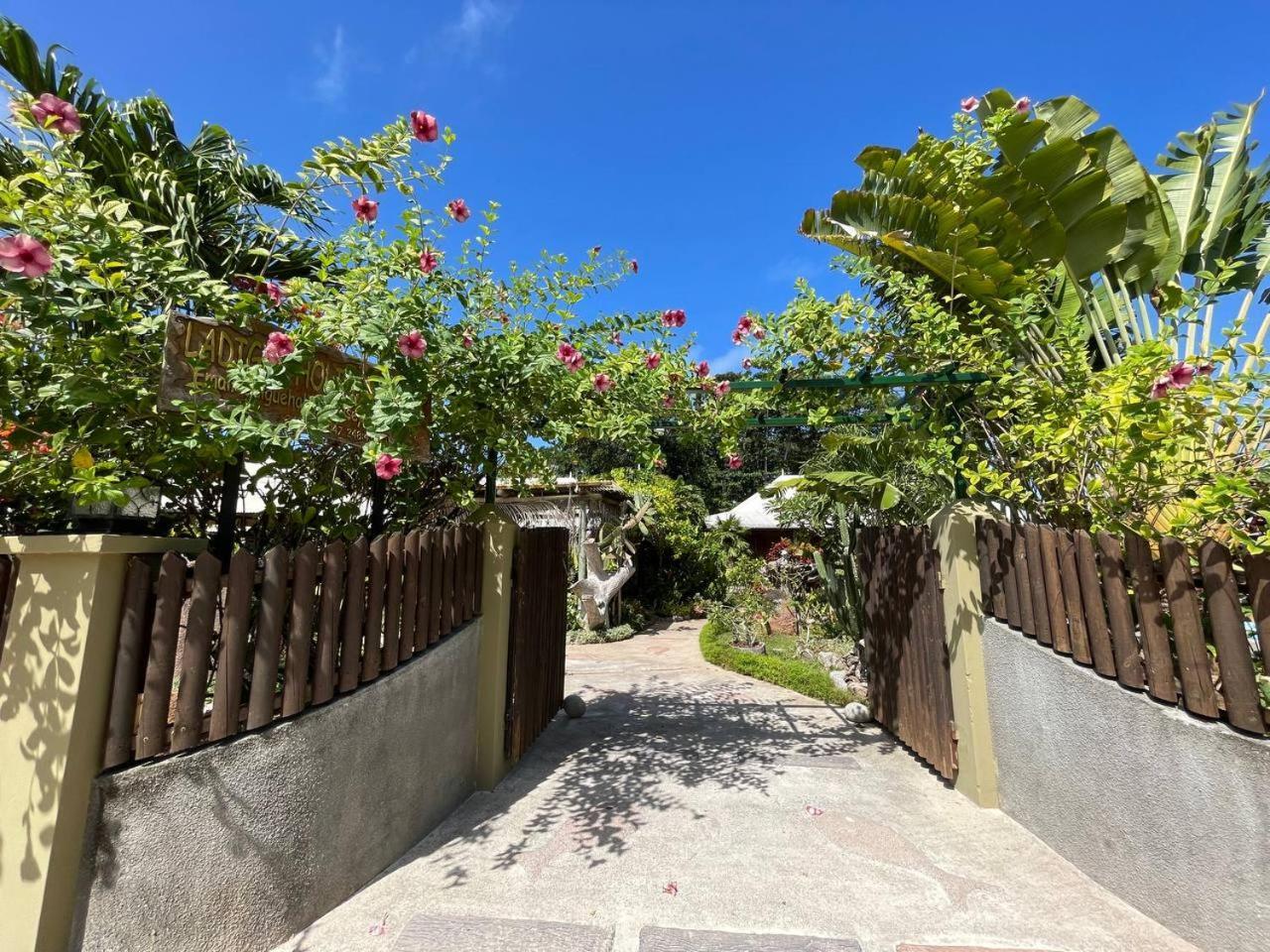 La Digue Holiday Villa Exterior foto
